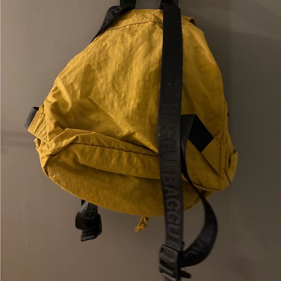 Baggu Yellow nylon Backpack - Picture 2 of 2